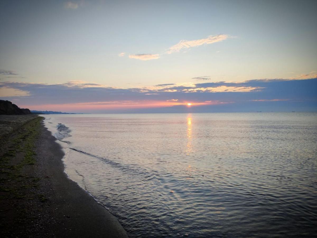 Sea house Guest House Sanzhiyka Bagian luar foto